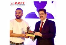 Suniel Shetty at AAFT University Raipur for new session Suniel Shetty at AAFT University Raipur for new session