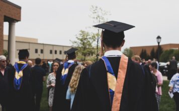 Why Industry Exposure is Important for Management Students (BBA, MBA) and How it Benefits Them! Why Industry Exposure is Important for Management Students (BBA MBA) and How it Benefits Them