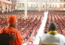 Shree Karauli Shankar Mahadev blesses Siddhganga Matth, students rejoice after experiencing divinity of Shree Karauli Sarkar Dham Shree Karauli Shankar Mahadev blesses Siddhganga Matth, students rejoice after experiencing divinity of Shree Karauli Sarkar Dham